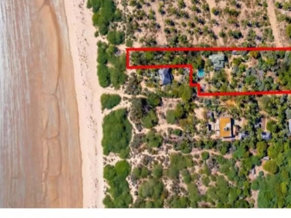 3-bedroom coastal home on 1-acre titled plot in Che Shale with solar panels, rainwater harvesting, balcony, and verandah. Expansion potential on adjoining 3/4-acre land.