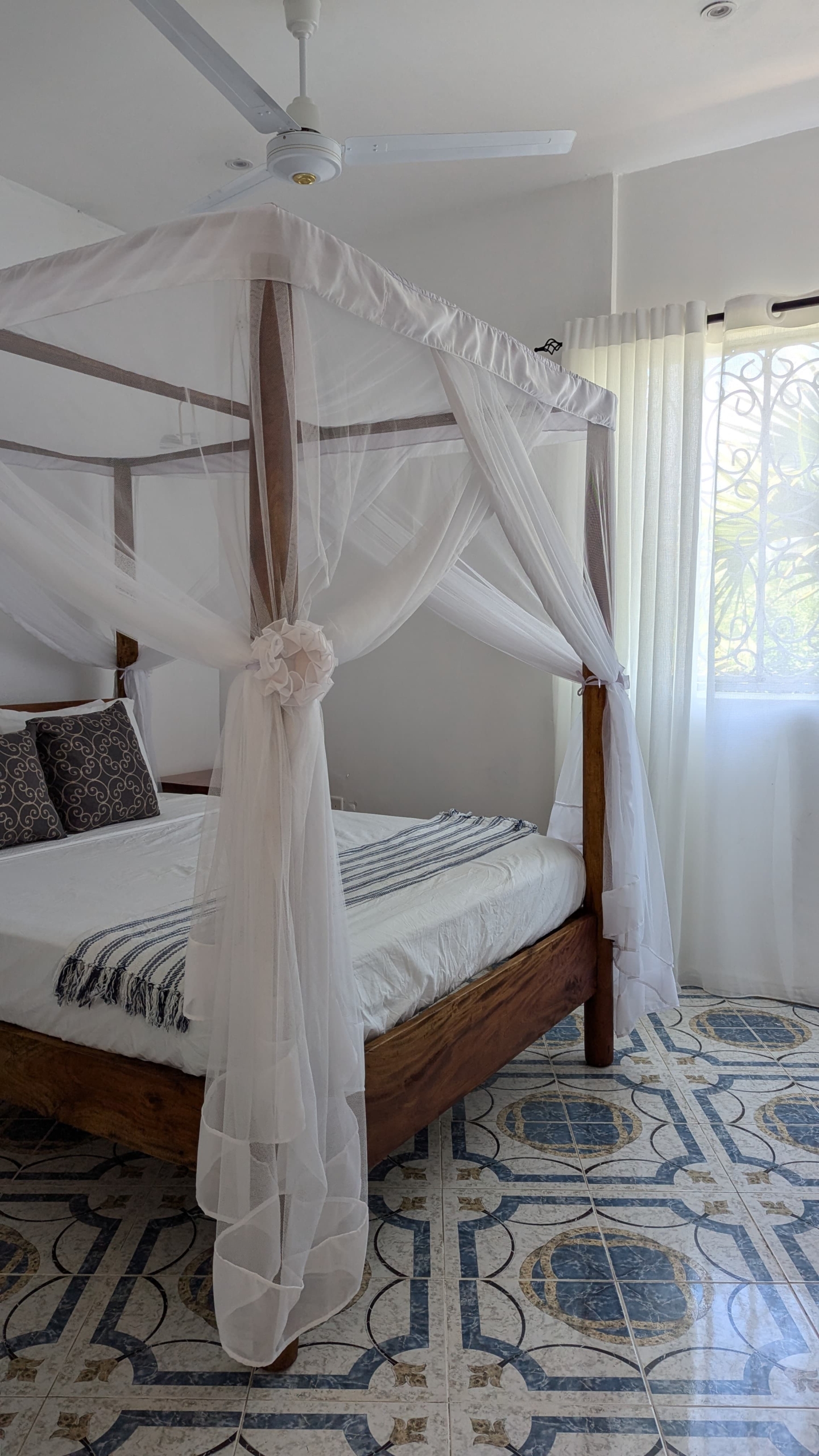 3 br beachfront short stay malindi