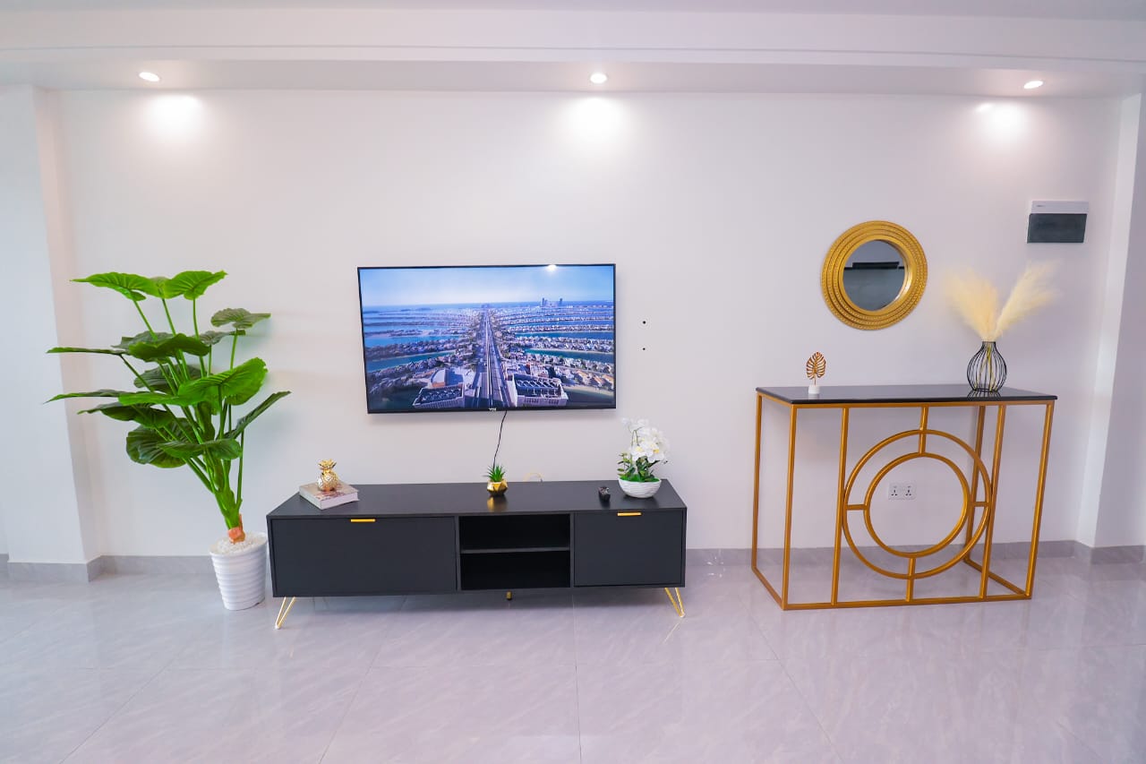 Short-stay apartments at Goldpark Homes Kilimani near Yaya Centre offering 1, 2, and 3-bedroom units from KES 10,000 per night.