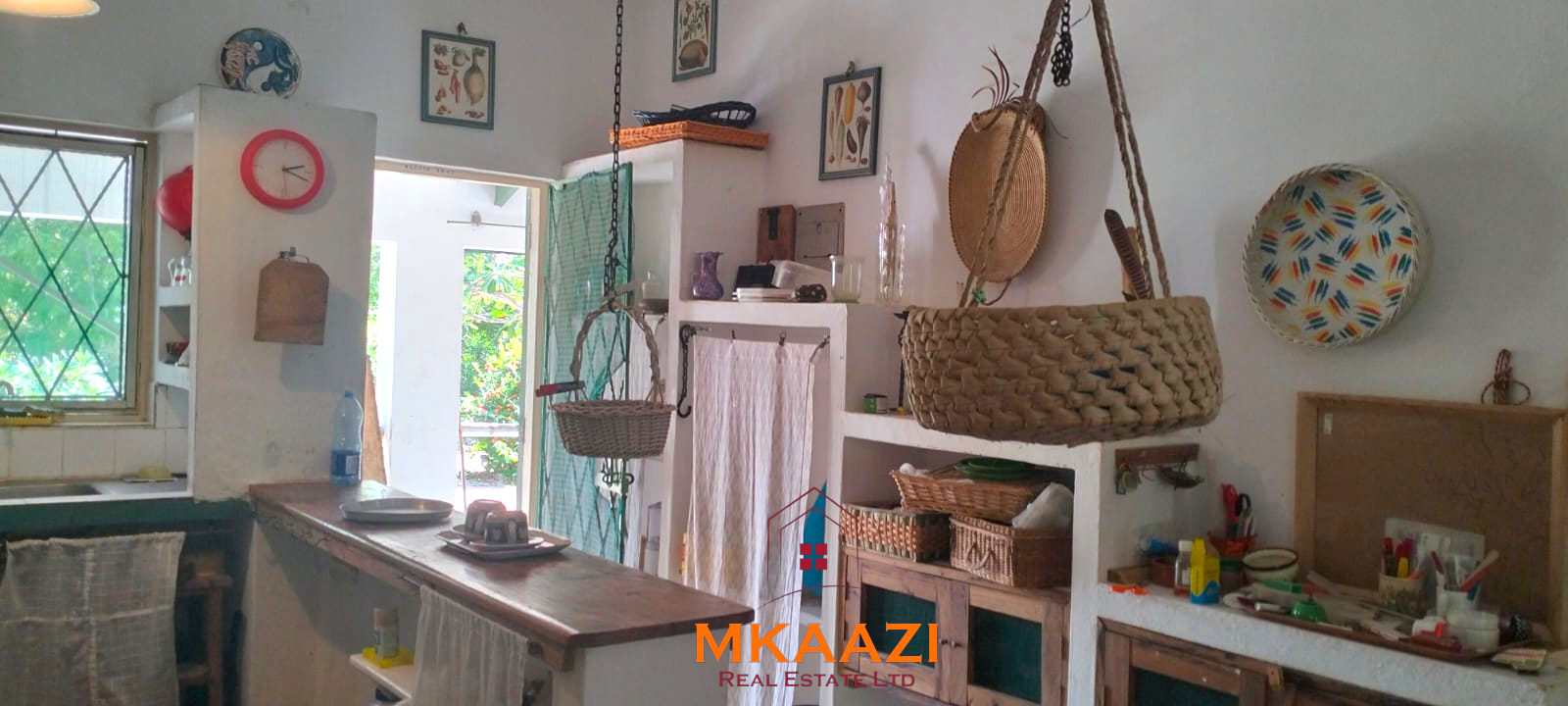 3-bedroom coastal home on 1-acre titled plot in Che Shale with solar panels, rainwater harvesting, balcony, and verandah. Expansion potential on adjoining 3/4-acre land.