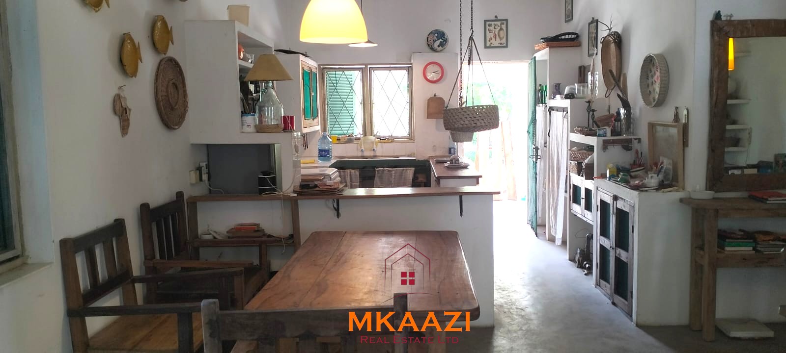 3-bedroom coastal home on 1-acre titled plot in Che Shale with solar panels, rainwater harvesting, balcony, and verandah. Expansion potential on adjoining 3/4-acre land.