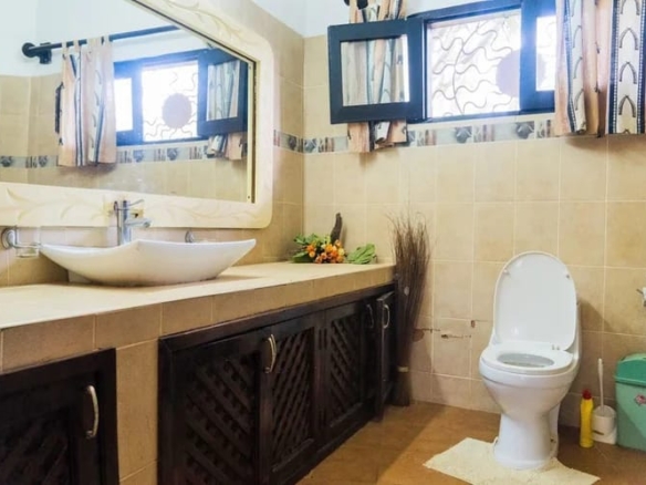 5br for sale in Watamu on 1 acre