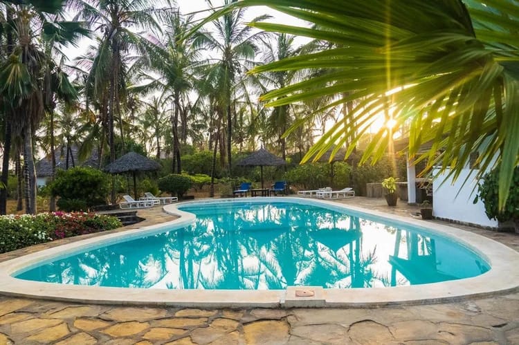 5br for sale in Watamu on 1 acre