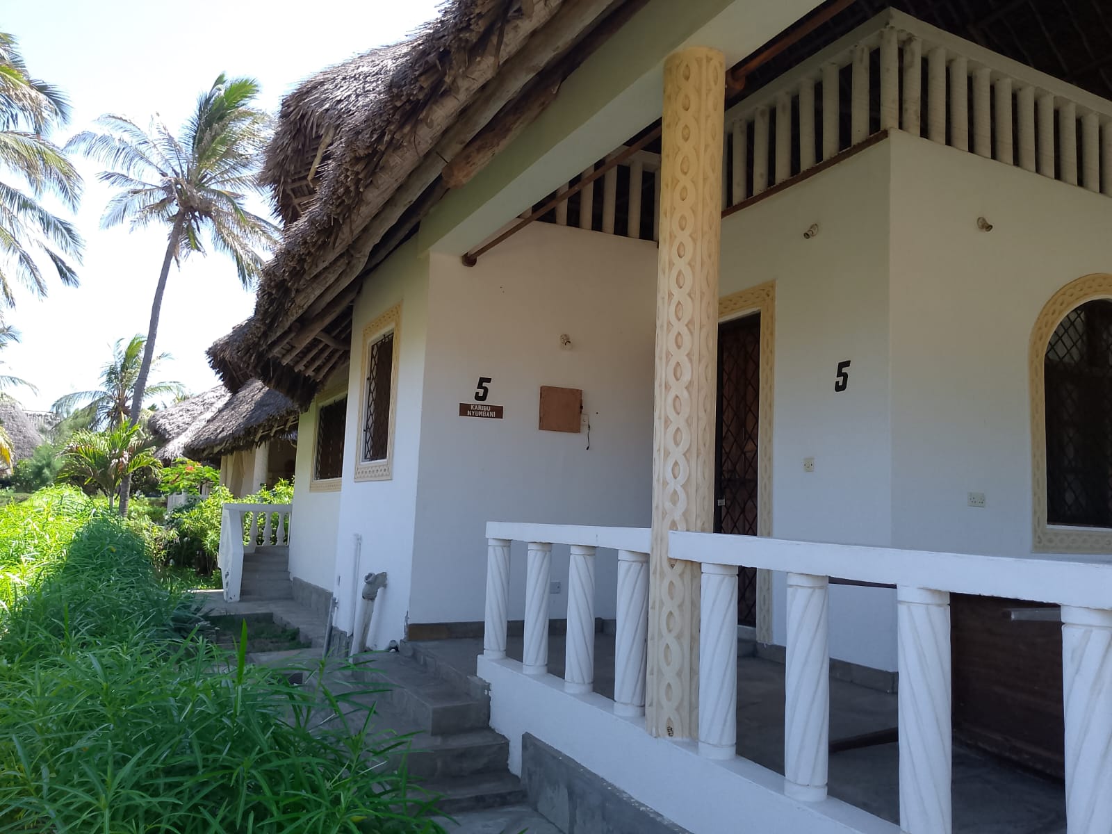 beachfront 2 bedroom villa for sale in Mambrui Malindi fully furnished villa with pool golf course and security