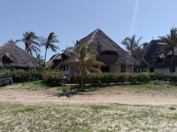beachfront 2 bedroom villa for sale in Mambrui Malindi fully furnished villa with pool golf course and security