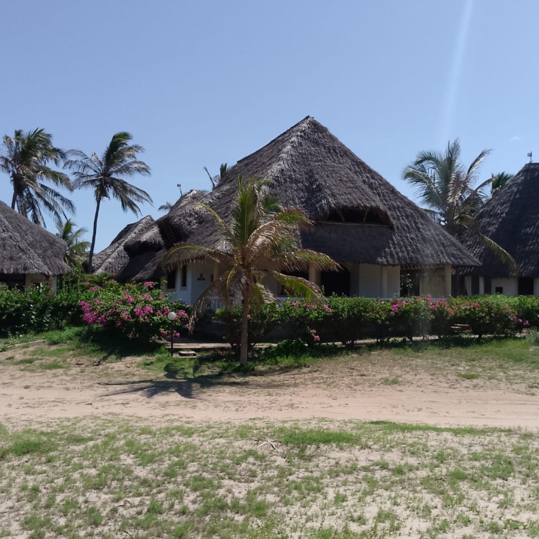 beachfront 2 bedroom villa for sale in Mambrui Malindi fully furnished villa with pool golf course and security
