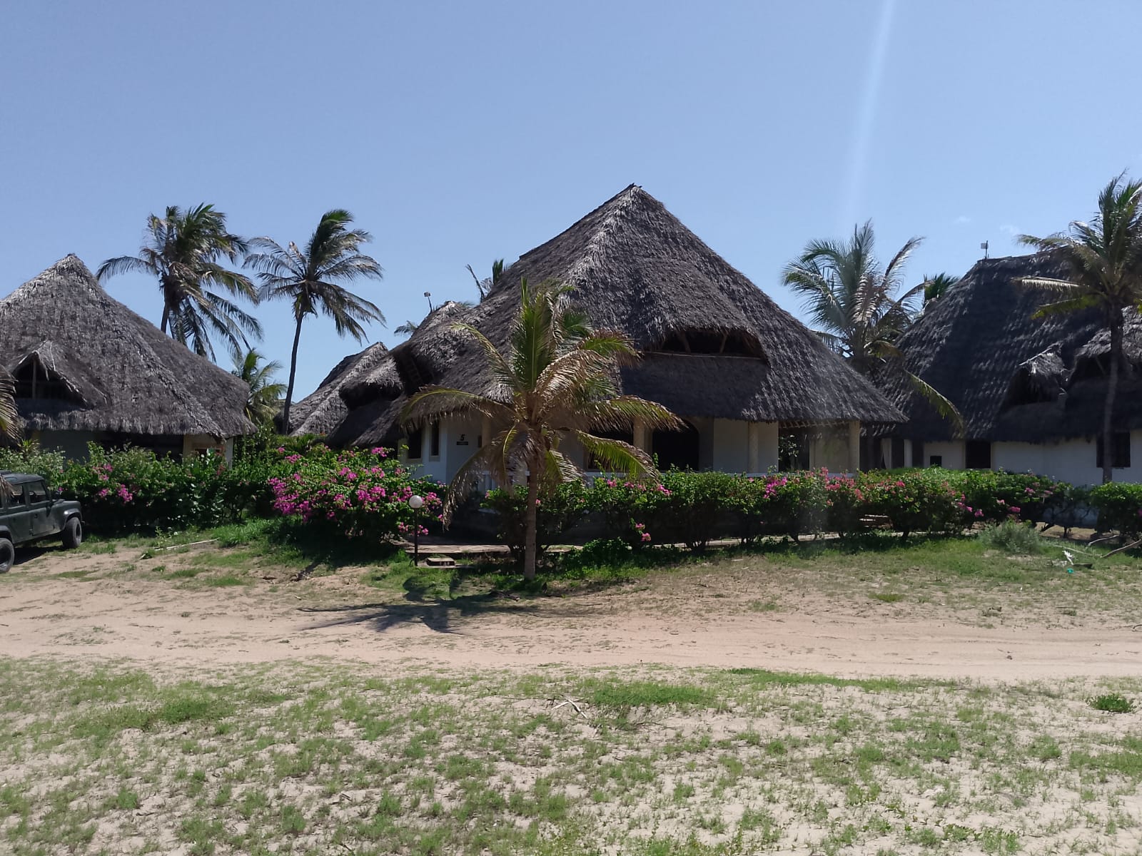 beachfront 2 bedroom villa for sale in Mambrui Malindi fully furnished villa with pool golf course and security