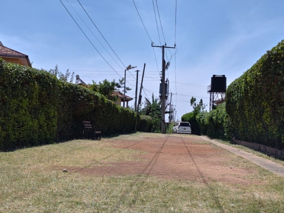 4 bedroom house for sale in Kitengela with DSQ gated estate highway frontage 50x100 plot KES 15M