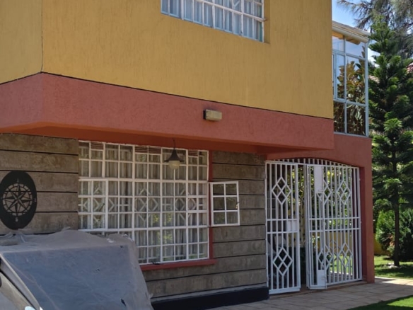 4 bedroom house for sale in Kitengela with DSQ gated estate highway frontage 50x100 plot KES 15M