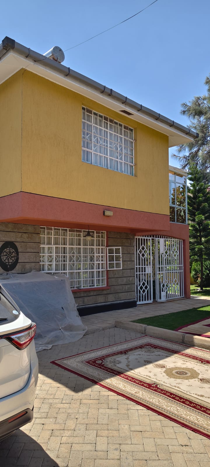 4 bedroom house for sale in Kitengela with DSQ gated estate highway frontage 50x100 plot KES 15M