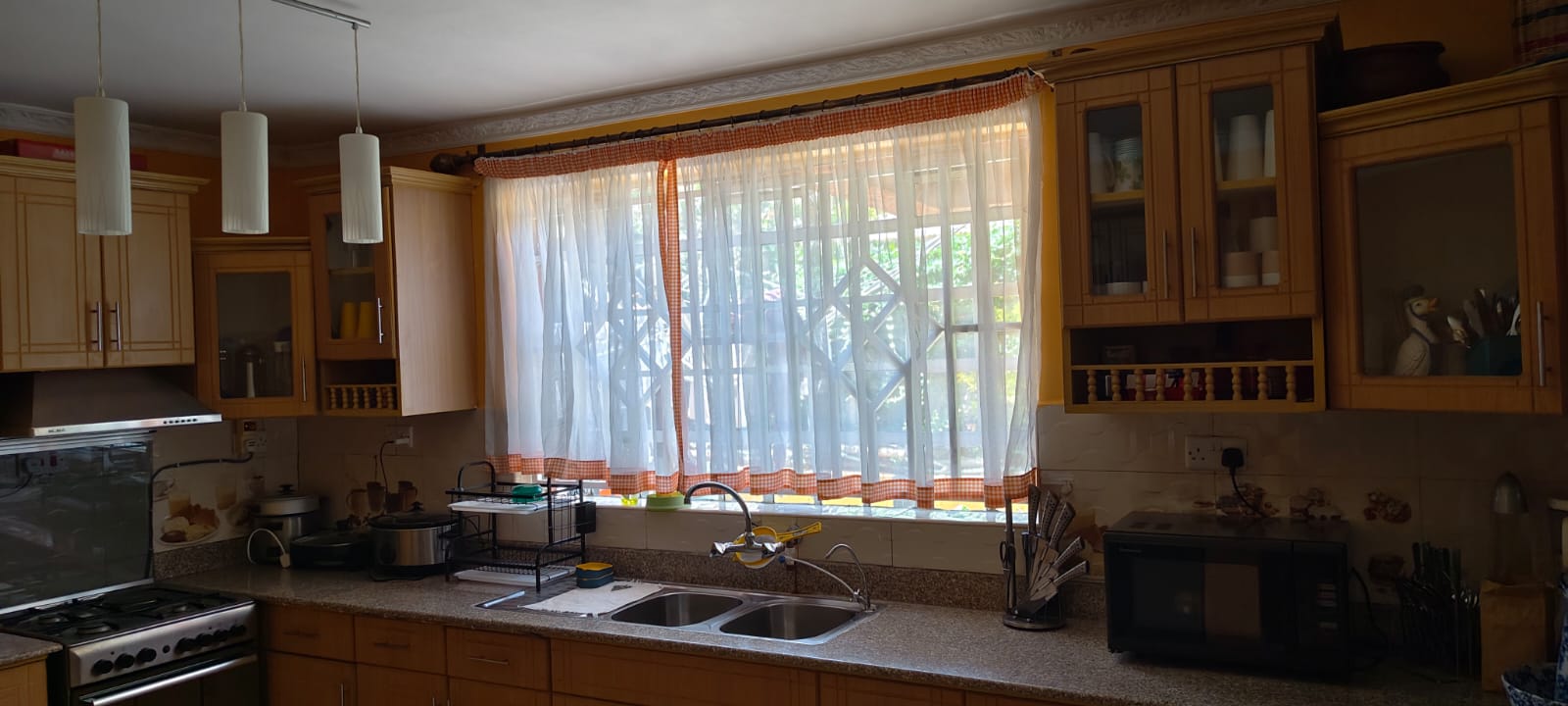 4 bedroom house for sale in Kitengela with DSQ gated estate highway frontage 50x100 plot KES 15M