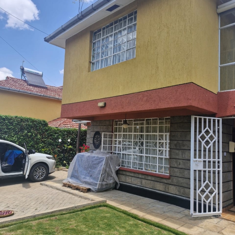 4 bedroom house for sale in Kitengela with DSQ gated estate highway frontage 50x100 plot KES 15M
