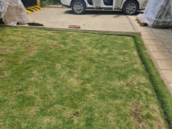 4 bedroom house for sale in Kitengela with DSQ gated estate highway frontage 50x100 plot KES 15M