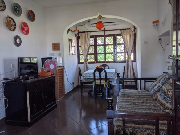 beachfront 2 bedroom villa for sale in Mambrui Malindi fully furnished villa with pool golf course and security