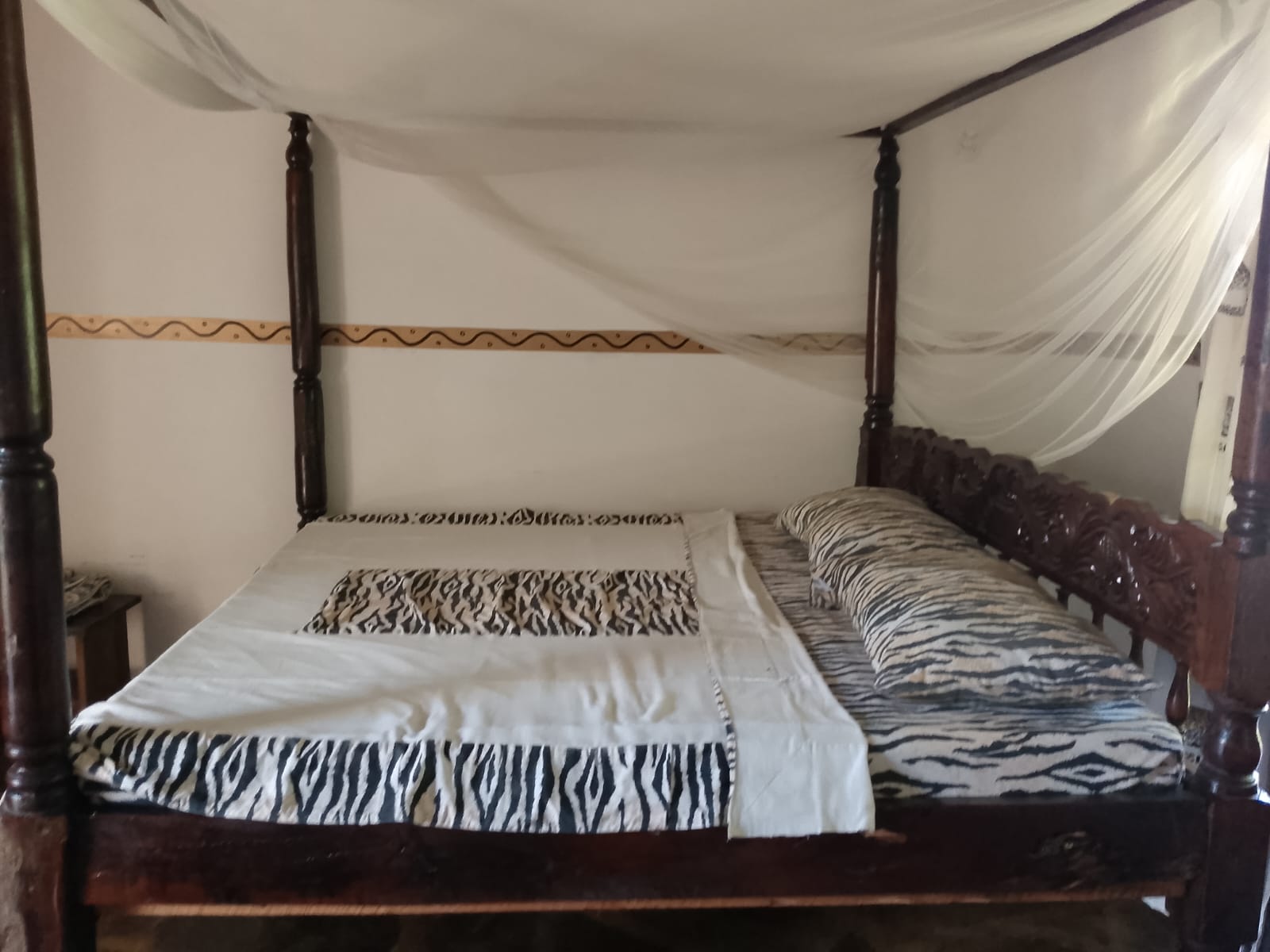 4-bedroom house for rent in Malindi near Light International School with green scenery, private compound, and flexible furnishing options.