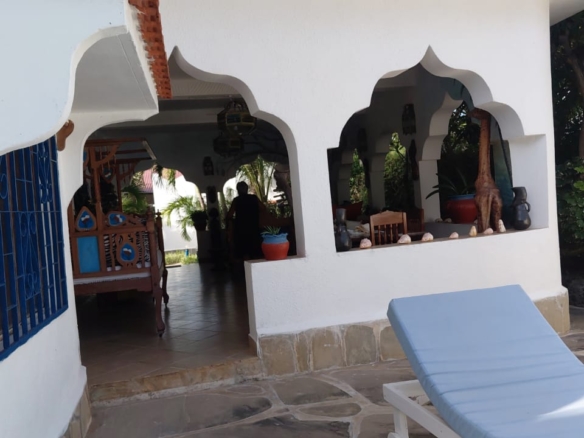 Fully furnished 3 bedroom ocean view villa for sale in Turtle Bay Watamu on quarter acre near beach with DSQ and garage