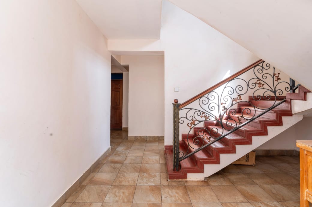 3 bedroom all ensuite house for sale in Thika Greens Golf Estate on quarter acre near golf course with secure gated living