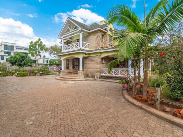 3 bedroom all ensuite house for sale in Thika Greens Golf Estate on quarter acre near golf course with secure gated living