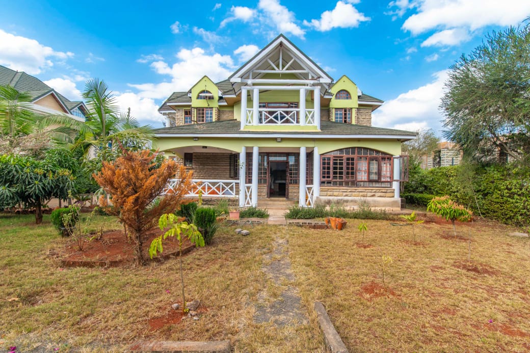 3 bedroom all ensuite house for sale in Thika Greens Golf Estate on quarter acre near golf course with secure gated living