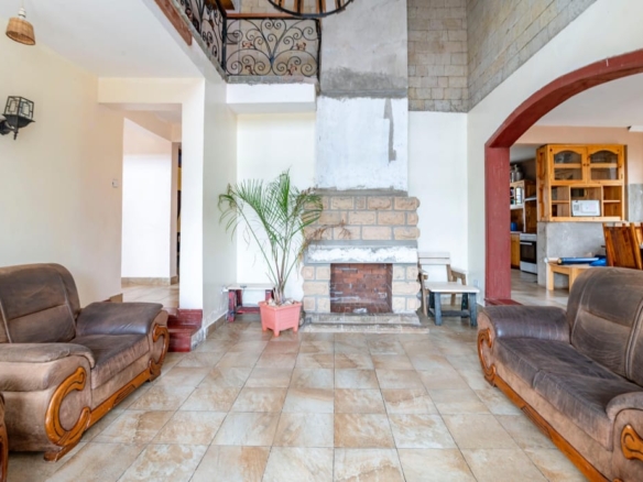 3 bedroom all ensuite house for sale in Thika Greens Golf Estate on quarter acre near golf course with secure gated living