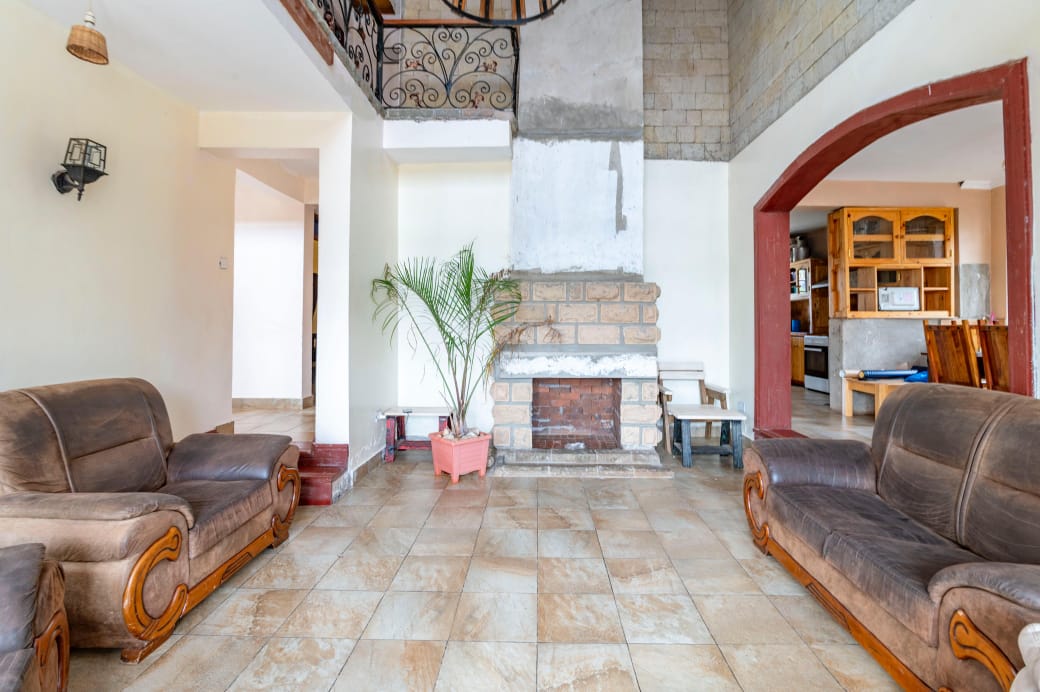 3 bedroom all ensuite house for sale in Thika Greens Golf Estate on quarter acre near golf course with secure gated living