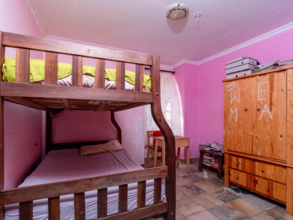 3 bedroom all ensuite house for sale in Thika Greens Golf Estate on quarter acre near golf course with secure gated living