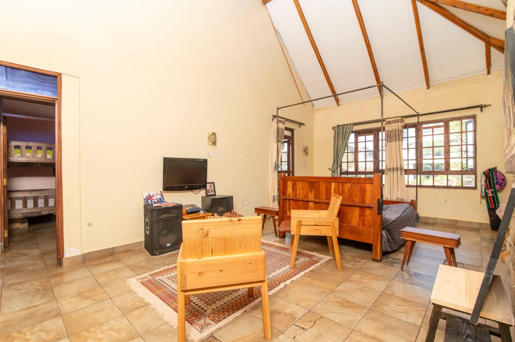 3 bedroom all ensuite house for sale in Thika Greens Golf Estate on quarter acre near golf course with secure gated living