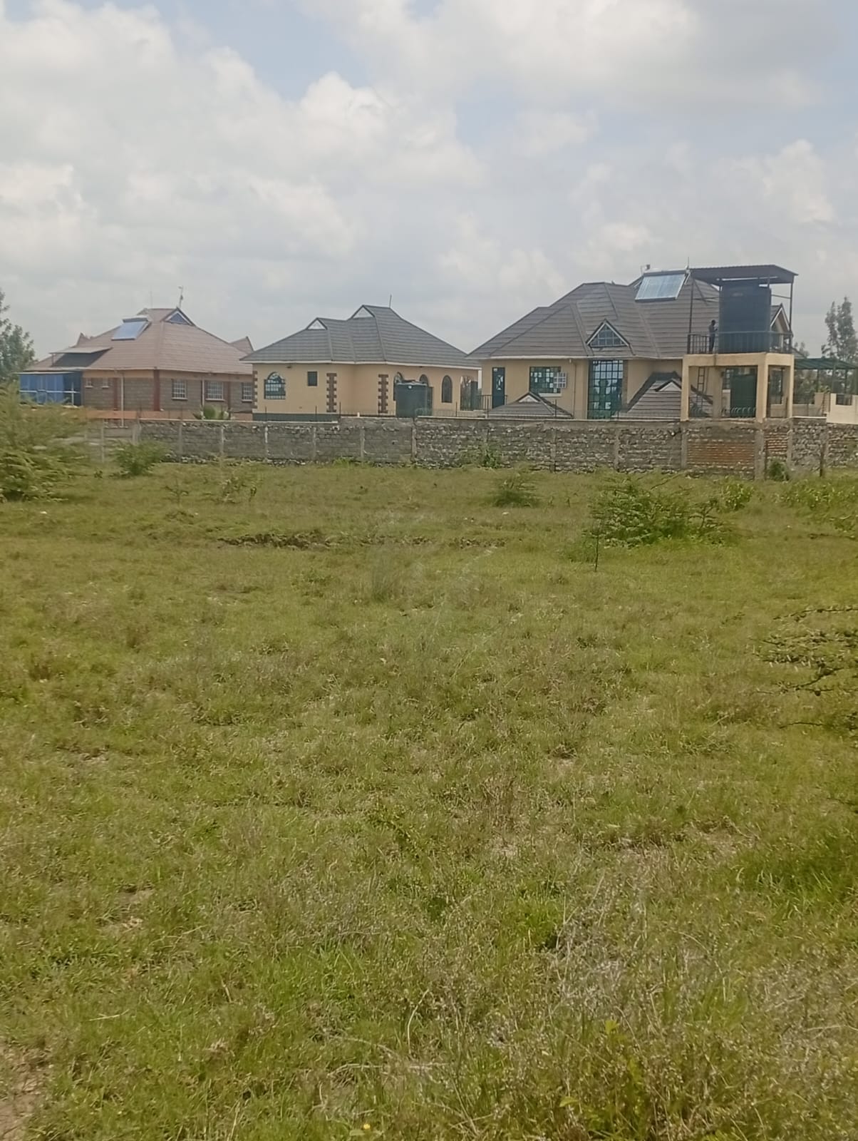 50 by 100 plot for sale in Kitengela Noonkopir with freehold title near town Kenya