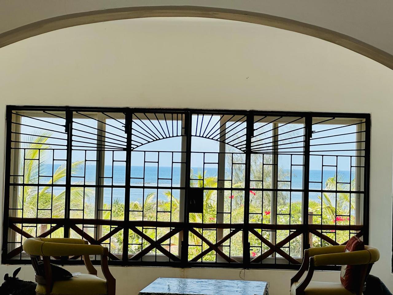 luxury 5 bedroom beachfront house on 4 acres for sale in Watamu near Lonno Lodge Kenya