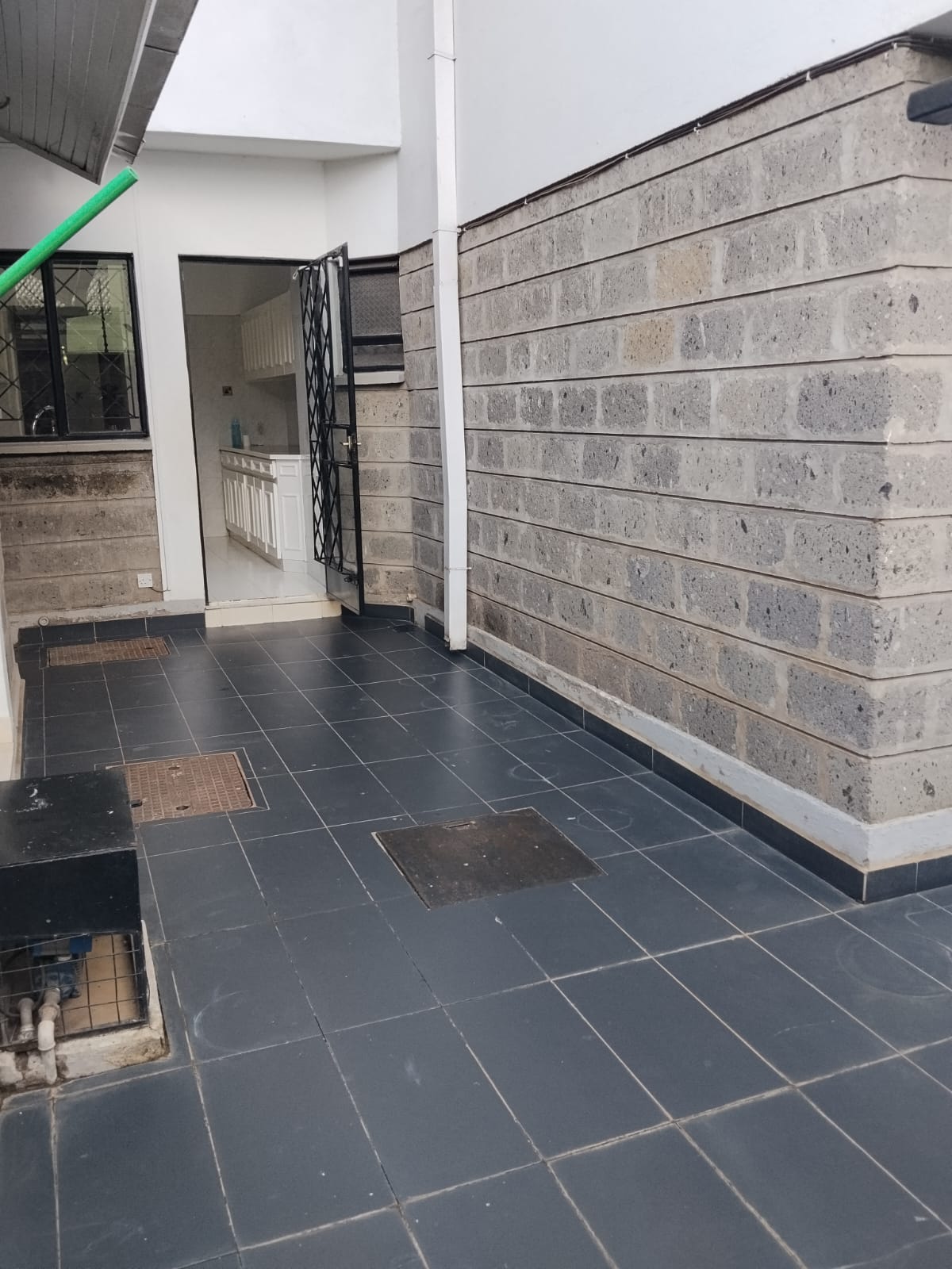4 bedroom townhouse for rent and sale in Westlands Brookside Nairobi with parking and DSQ