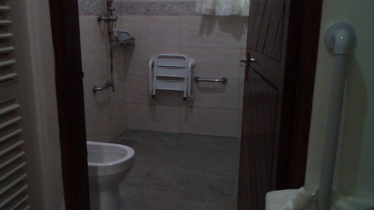 4 bedroom villa with SQ for rent in Kibokoni Malindi with pool garden and near beach