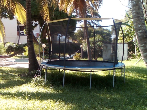 4 bedroom villa with SQ for rent in Kibokoni Malindi with pool garden and near beach