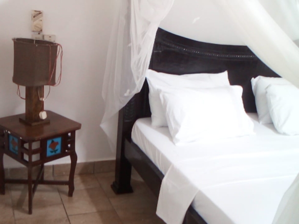 4 bedroom villa with SQ for rent in Kibokoni Malindi with pool garden and near beach