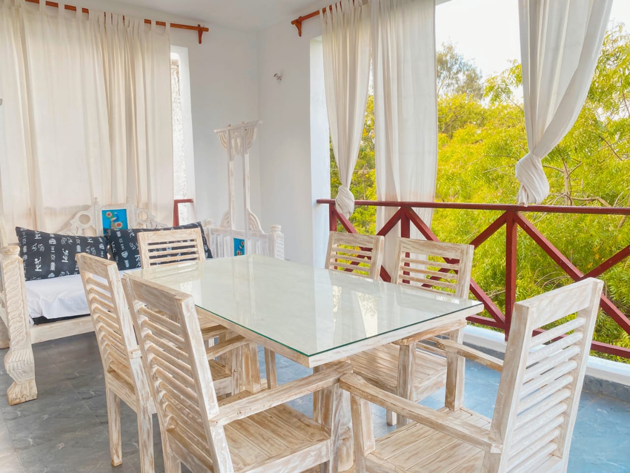 2 bedroom apartment for rent near Green Malindi with pool free water and cleaning services