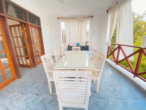 2 bedroom apartment for rent near Green Malindi with pool free water and cleaning services