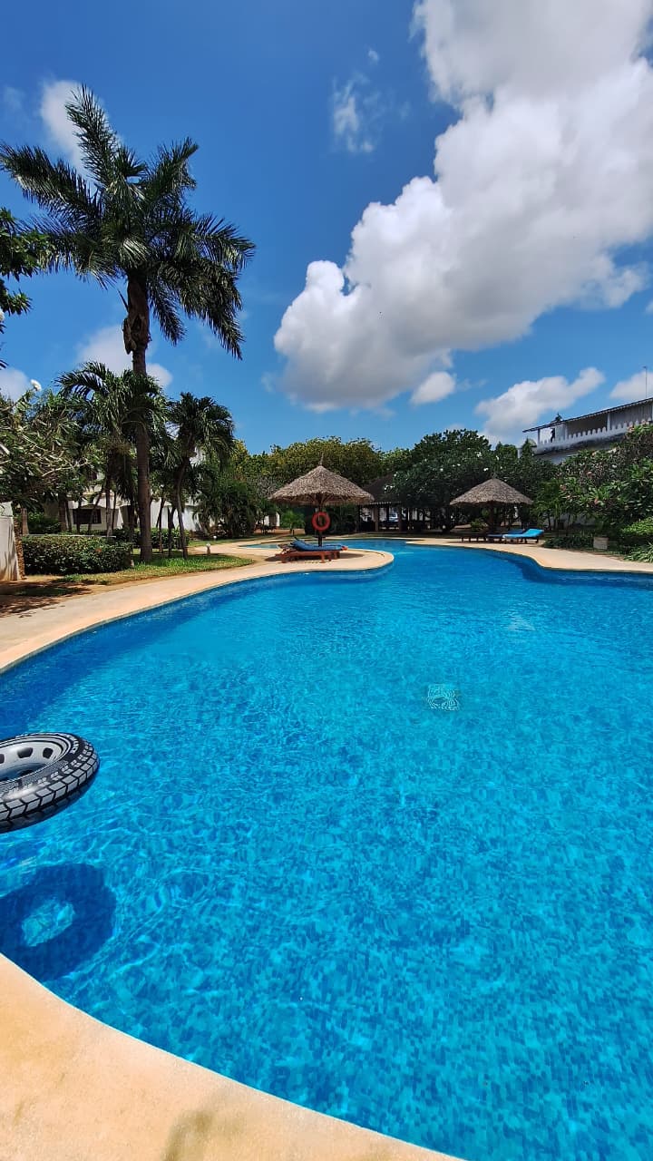 2 bedroom apartment for rent near Green Malindi with pool free water and cleaning services