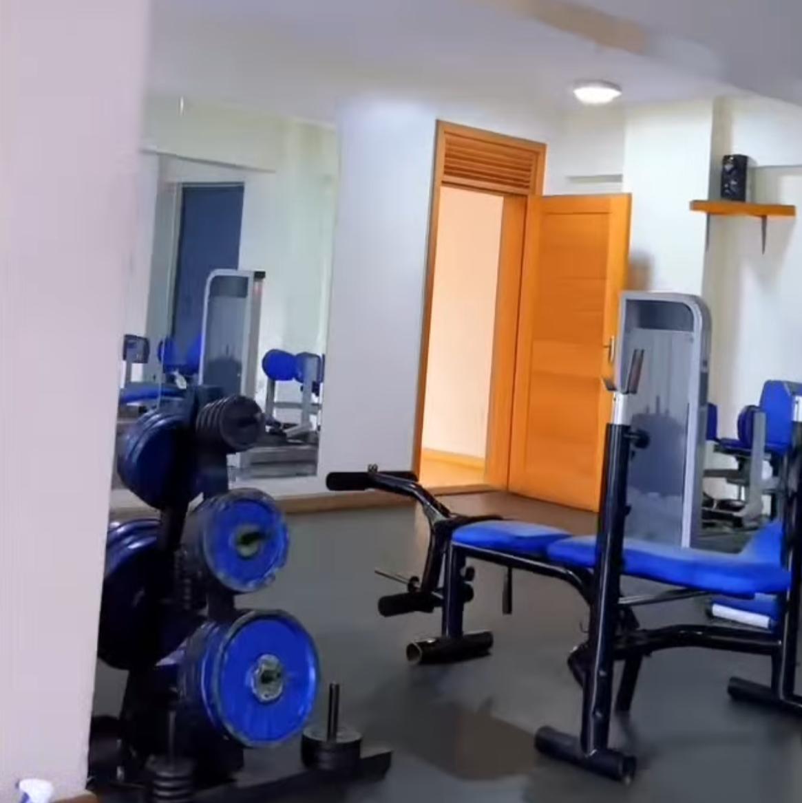 Fully furnished 2-bedroom executive suite with pool and gym in Nairobi UN Blue Zone near Fourways Estate.