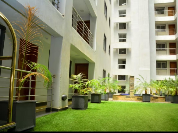 Fully furnished 2-bedroom executive suite with pool and gym in Nairobi UN Blue Zone near Fourways Estate.