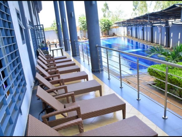 Fully furnished 2-bedroom executive suite with pool and gym in Nairobi UN Blue Zone near Fourways Estate.