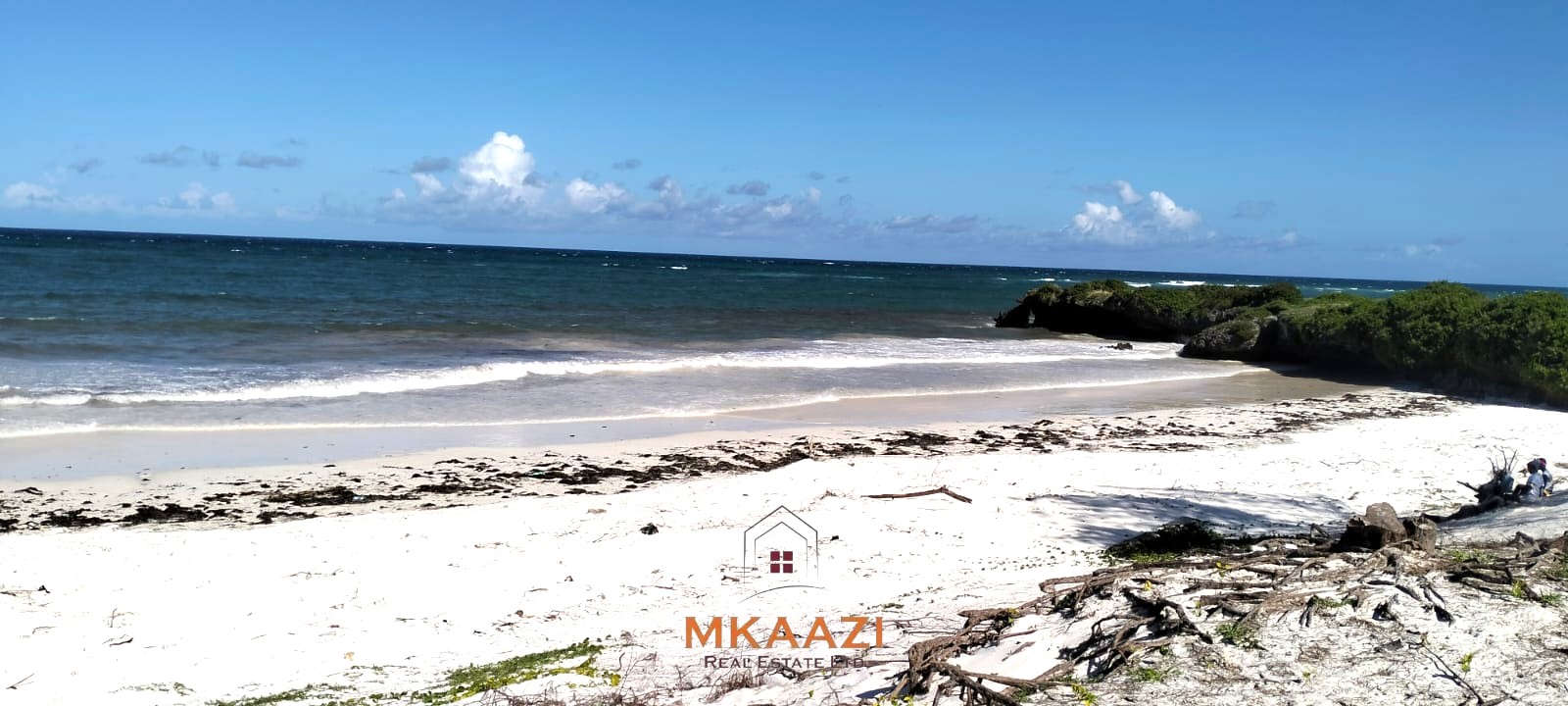 35 Acres Beachfront Land for Sale in Chumani 35-acre beachfront land for sale in Chumani featuring pristine white sandy beaches, panoramic ocean views, freehold title, and exceptional investment potential.