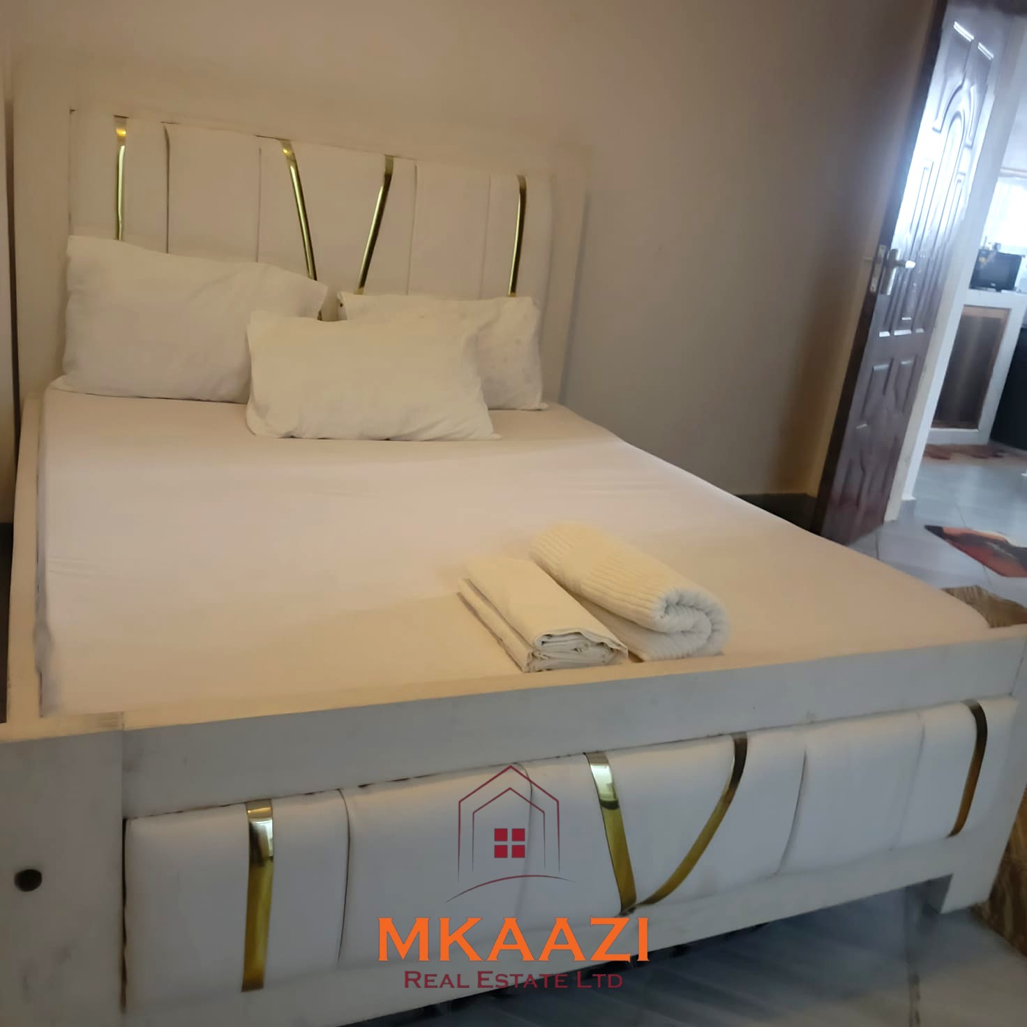 Modern 1-bedroom furnished apartment in Malindi with WiFi, Netflix, parking, and easy access to the beach and airport.