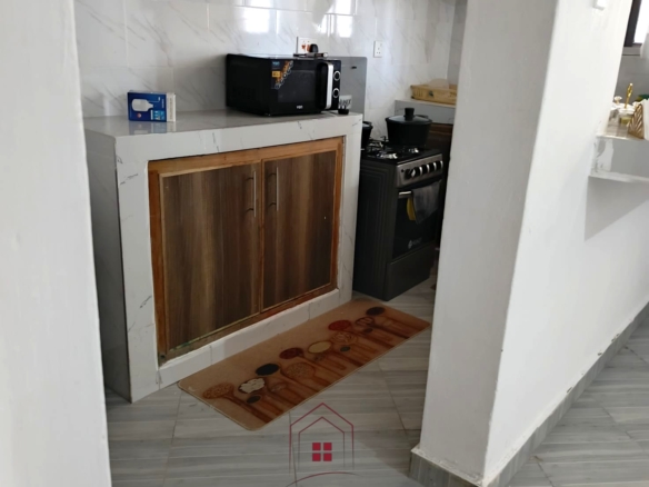 Modern 1-bedroom furnished apartment in Malindi with WiFi, Netflix, parking, and easy access to the beach and airport.