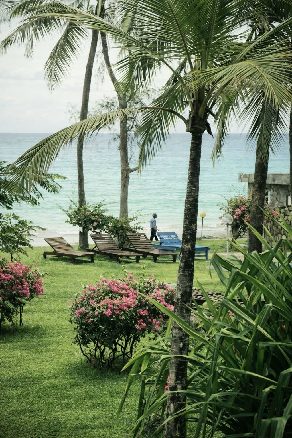 Beachfront 1 bedroom apartment for sale in Oasis Village Malindi with ocean and pool views