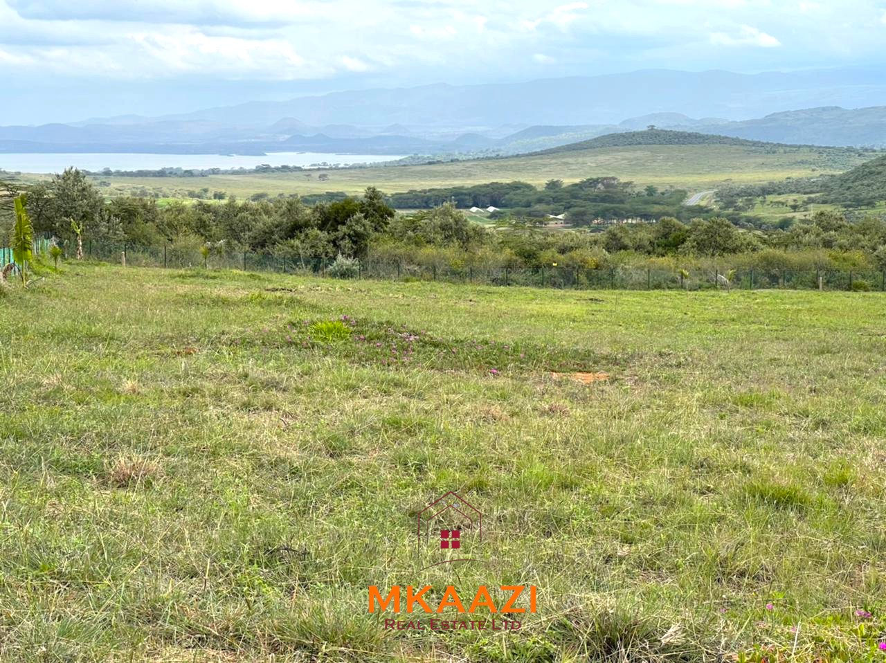 3-acre lake-view property in Malewa Bay Naivasha opposite Rift Valley Golf Club with ready title, fencing, piped water, and development potential.