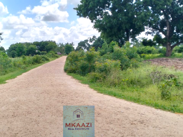 65 acres of prime development land for sale in Mere, Malindi with direct tarmac frontage, leasehold title, excellent accessibility, and outstanding potential for residential, commercial, hospitality, industrial, and mixed-use developments.