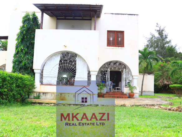 3-bedroom all en-suite semi-furnished villa for sale in Kilimandogo, Malindi featuring a private garden, servant's quarter, two swimming pools, 24-hour security, and secure gated community living. Ideal for family residence, holiday home, retirement living, or rental investment.