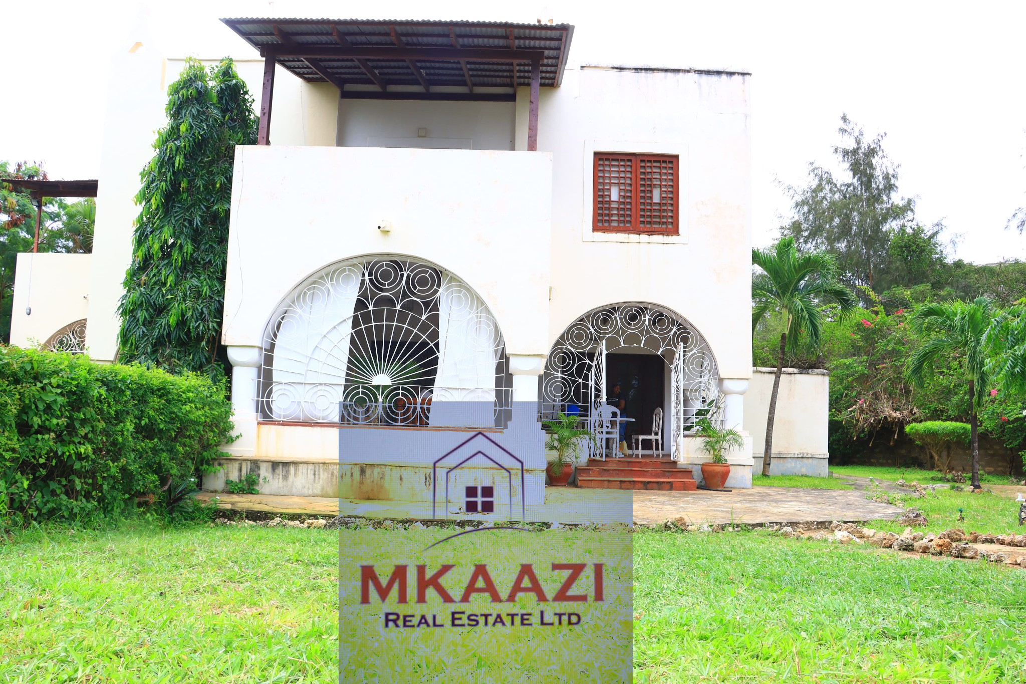 3-bedroom all en-suite semi-furnished villa for sale in Kilimandogo, Malindi featuring a private garden, servant's quarter, two swimming pools, 24-hour security, and secure gated community living. Ideal for family residence, holiday home, retirement living, or rental investment.