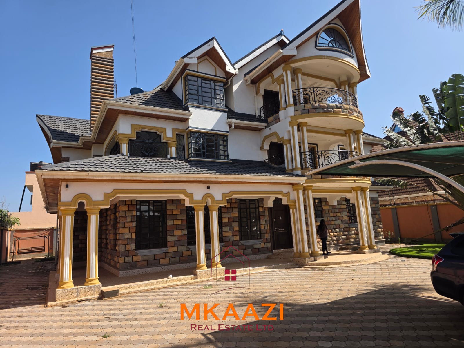 Luxury 6-bedroom all-ensuite mansion for sale in Githingiri Estate, Thika, featuring a gym, safe room, CCTV surveillance, automated gate, electrified perimeter wall, and 35,000-litre underground water tank.