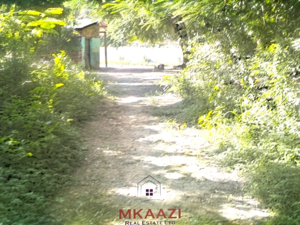 Prime ¼ acre freehold plot for sale in Garoda Watamu, 200 meters from Turtle Bay Road tarmac with excellent road frontage and development potential.