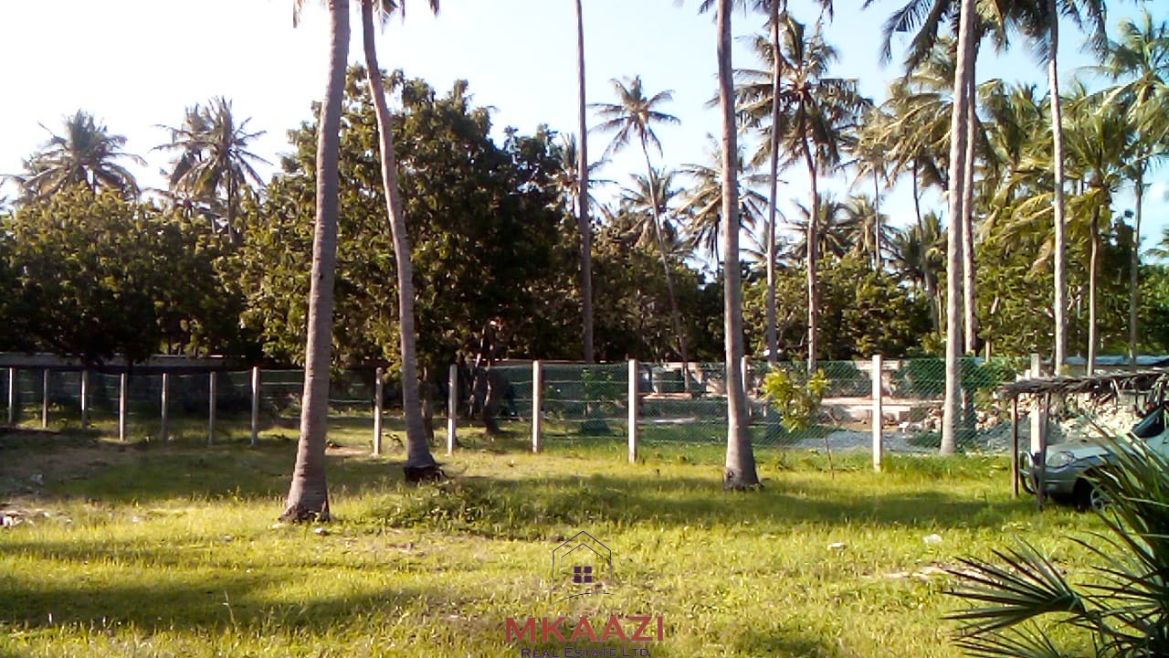 Prime ¼ acre fenced freehold plot for sale in Garoda Watamu, second row from Turtle Bay Road with electricity and water available on-site.